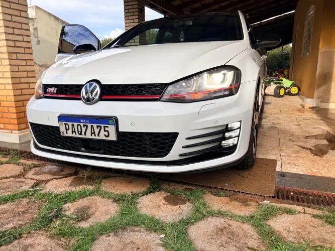 Volkswagen Golf GTI 2.0 TSI 220cv Aut. 2016