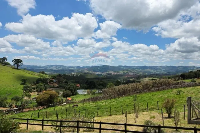 Sítio à venda de porteira fechada em Pedra Bela-SP