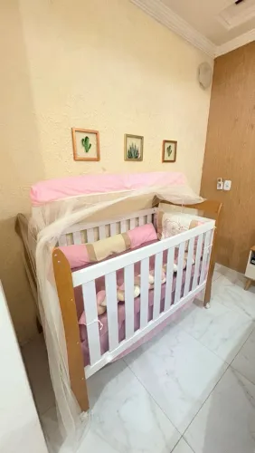 Berço que vira cama