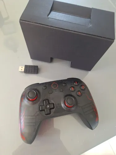 Controle USB e Bluetooth 