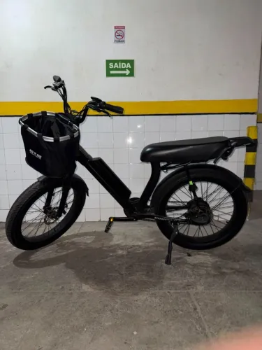 Bike Elétrica LEV CRUISER PLUS Único Dono + acessórios