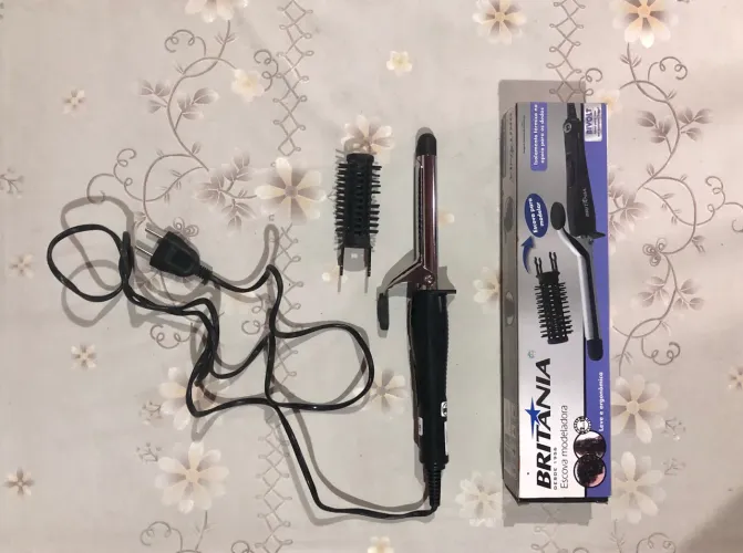 Babyliss Britânia com Escova Modeladora