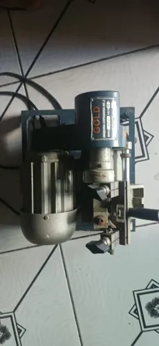 Vende-se Máquina de fazer chave