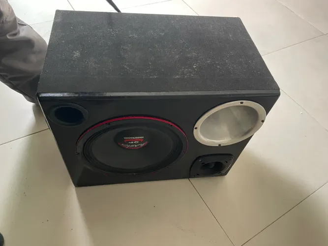 Caixa de som pra carro