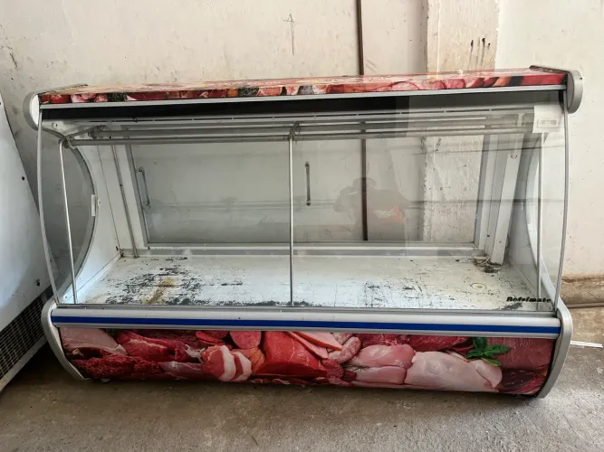 Balcão de carne 2metro