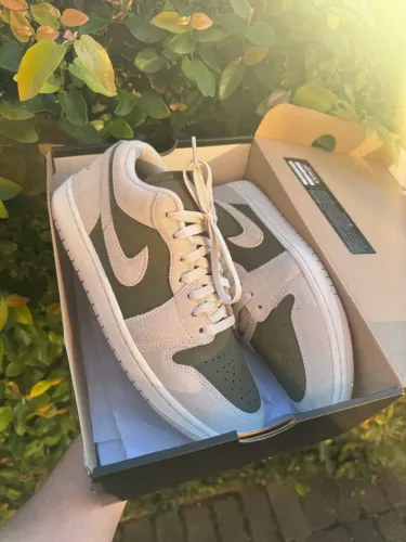 Air Jordan 1 Low SE Medium Olive