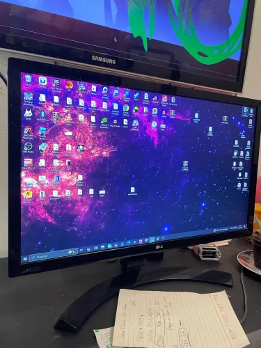 Monitor LG ips 23