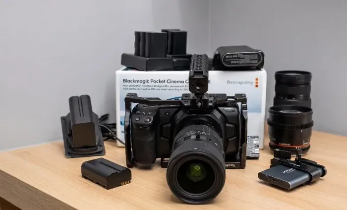 Blackmagic Pocket 4k Cinema Na Caixa E Nf C/ Todo O Kit