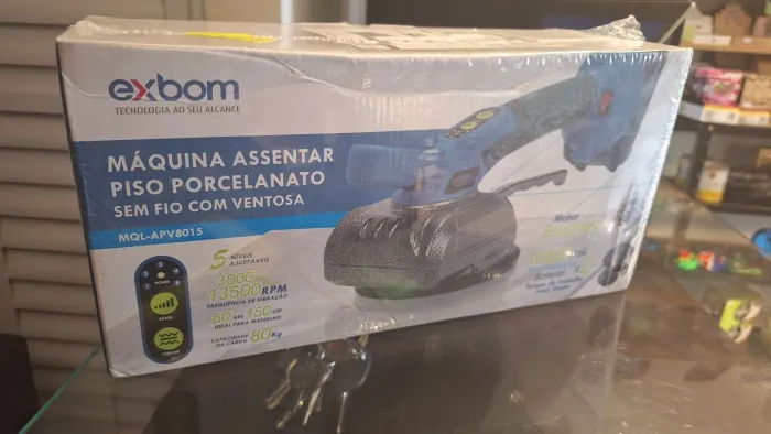 Maquina de assentar piso porcelanato sem frio com ventosa