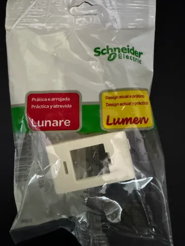 Tampa para Conector RJ45 Branco Lunare - PRM47761 - SCHNEIDER