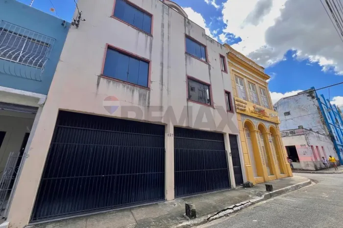 Prédio Comercial Revitalizado na Campina Rara Garagem para 3 Carros