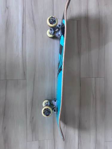 Skate Montado Completo com Truck Stronger - Pronto para Andar