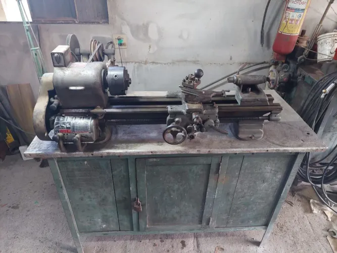 Torno Mecânico de Bancada Sanches Blanes