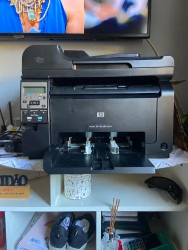 Impressora laser jet 100 color MFP M 175 né