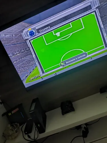X box 360 , dois controles , kinect, 65 jogos