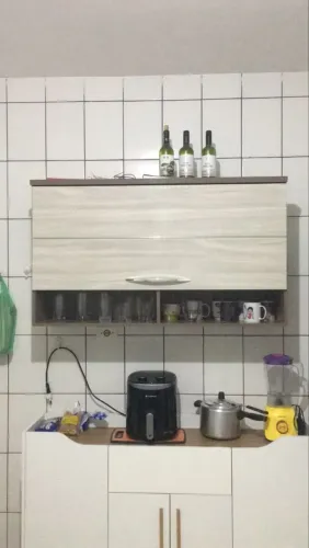ARMÁRIO DE COZINHA