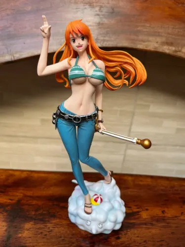Action Figure One Piece - Nami Com Zeus 25cm