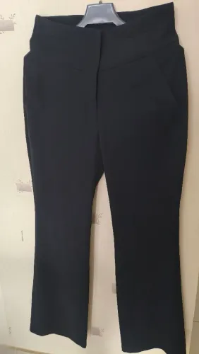 QUATSI CALÇA SEM USO TAM 42