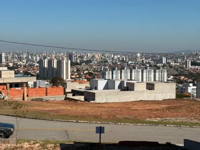 Terreno 300 M2 - Res. Pampulha - Localização Privilegiada