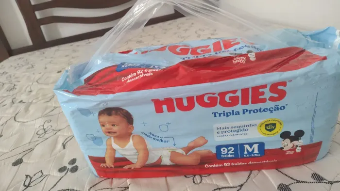 Fralda Huggies tripla proteção, tamanho M, 92 unidades