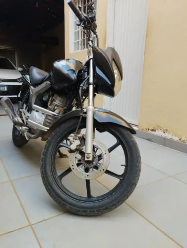 Titan 150 completa