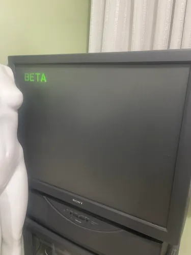 Televisão Sony 40 pol antiga