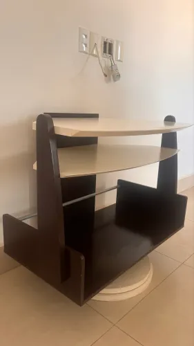 Rack para TV giratório em MDF