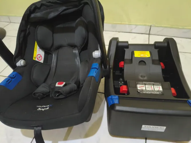 Bebê conforto + base automotiva