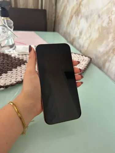 Vendo iPhone 16 pro Max 256gb cor gold
