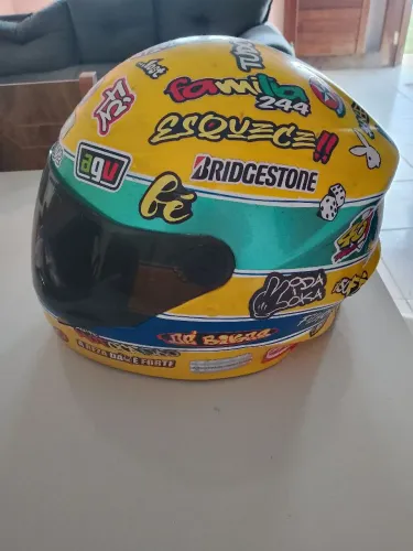 Capacete bem conservado