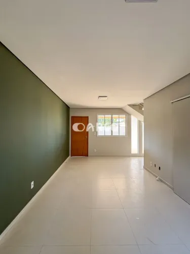 Casa em Condomínio - Village Iris - Jardim Paulistano - 3 Dormitórios - 124m².