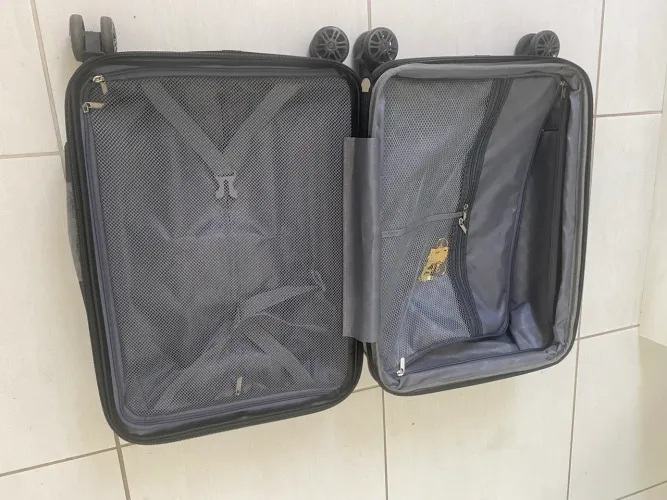 Mala de Viagem Grande Rígida com Cadeado TSA - Estado de Nova