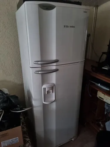 Geladeira Electrolux