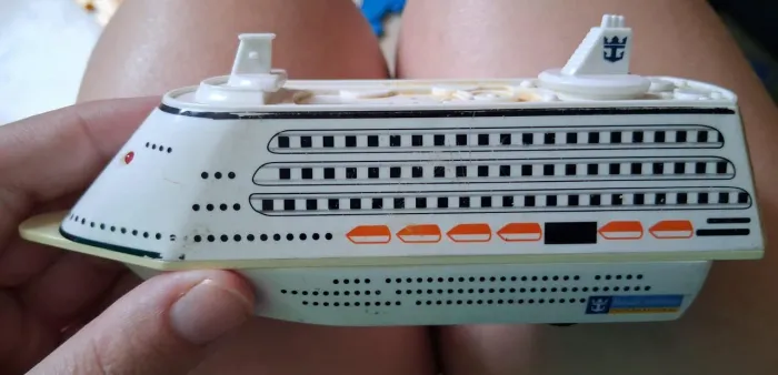 Miniatura Navio Cruzeiro Royal Caribbean Internacional