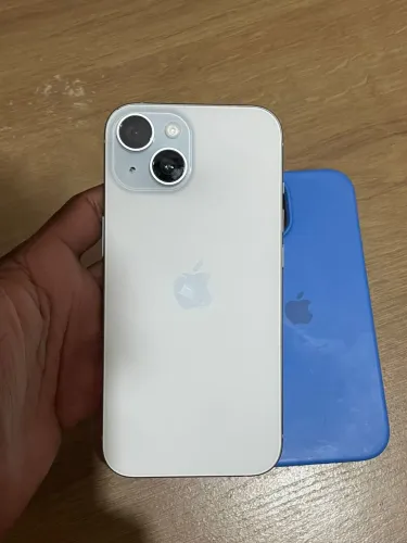 iPhone 15 128GB