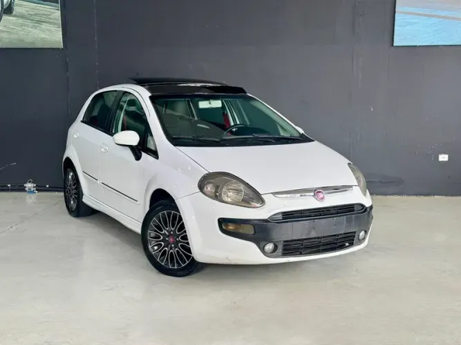 Fiat Punto Sporting 1.8 Flex 8v/16v 5P 2014