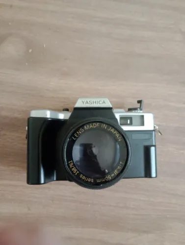 Câmera yashica