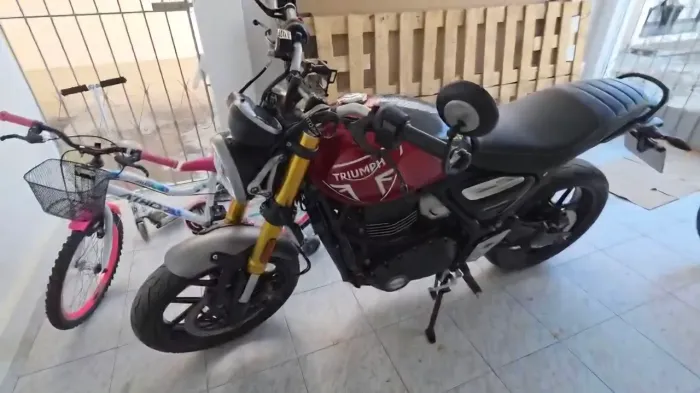 Triumph speed 400 2025 baixei o preço.
