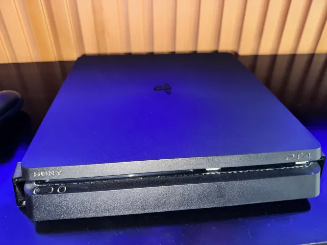 PS4 SLIM 1 tb todo original