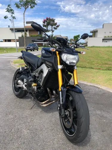Moto Yamaha Mt 09 2015 850cc Roxa Escapamento esportivo