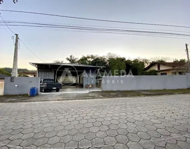 GALPÃO DE CONTAINERS NO BAIRRO SALTO DO NORTE - BLUMENAU/SC.