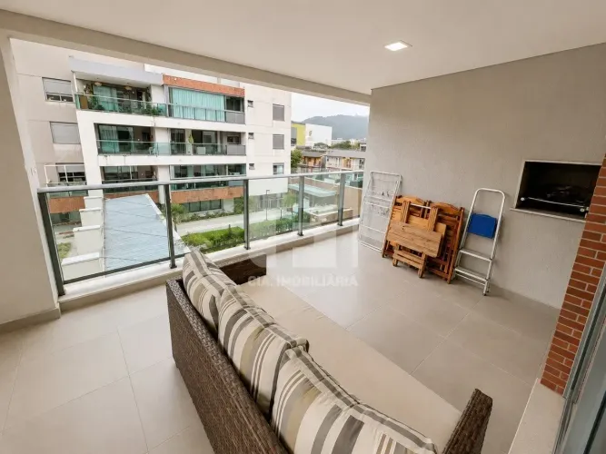 Apartamento de 3 dormitórios no Monte Verde