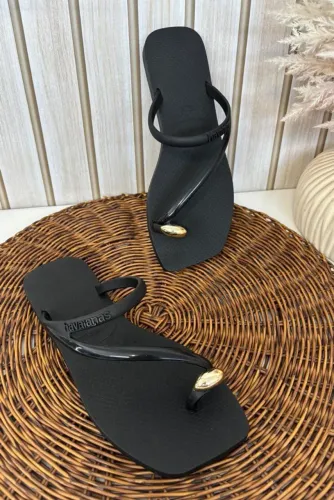 Havaianas Com acessório no dedo- Chinelo Feminino