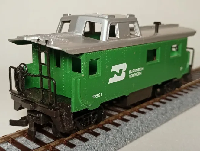 Vagão Caboose HO BN importado