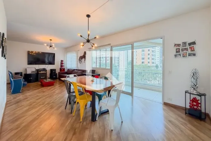 Apartamento à Venda - Vila Mariana, 3 Quartos, 145 m2