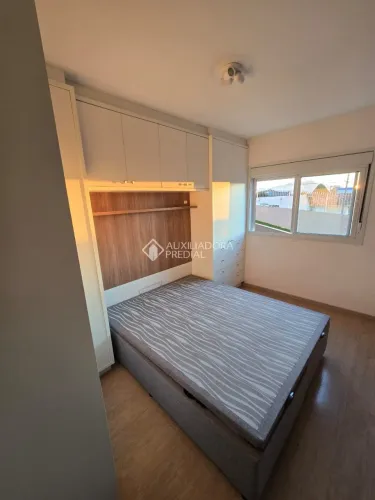 Apartamento com 2 dormitórios mobiliado para locação na Praia Comprida