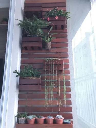 Jardim vertical de madeira, tamanho 1.60×080 dividido em duas peças 0.80×1.20