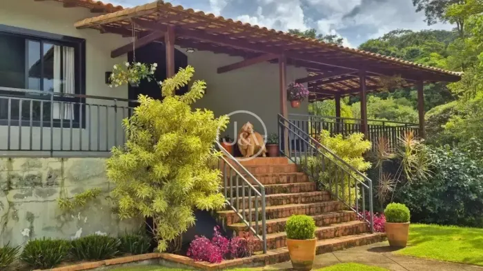 Casa para venda com 4 quartos, 800m² - Itaipava - Petrópolis/RJ