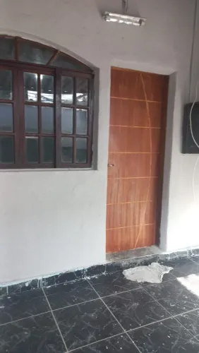 CASA PARA ALUGAR - PRÓXIMO À VILA MILITAR