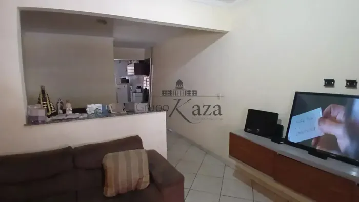 Oportunidade - Casa Sobrado - Campos de São José - 3 Dormitórios - 212m².